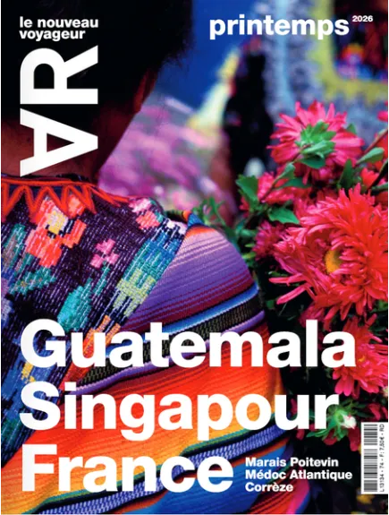 A/R MAGAZINE VOYAGEUR