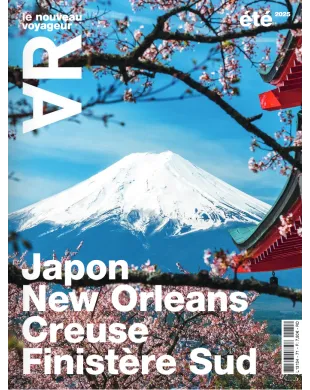 A/R MAGAZINE VOYAGEUR
