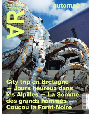 A/R MAGAZINE VOYAGEUR